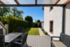 Schickes Reihenhaus mit zwei sonnigen Terrassen und Garten in familienfreundlicher Lage - Terrasse