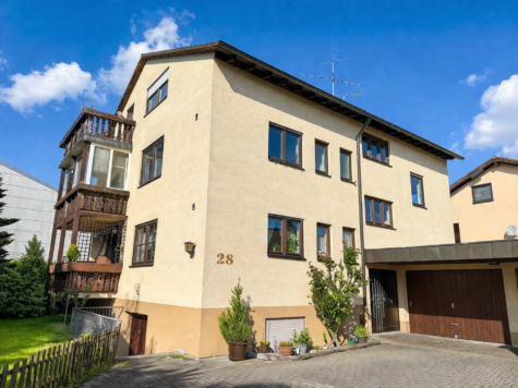 Gepflegte 4,5-Zimmerwohnung mit off. Kamin, Wintergarten und gem. Gartenbereich, 71144 Steinenbronn, Wohnung