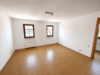 Kernsanierte 3,5 - 4-Zimmerwohnung mit EBK, Balkon und gemeinschaftlichem Garten - Zimmer