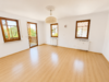 Kernsanierte 3,5 - 4-Zimmerwohnung mit EBK, Balkon und gemeinschaftlichem Garten - Wohnbereich