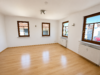 Kernsanierte 3,5 - 4-Zimmerwohnung mit EBK, Balkon und gemeinschaftlichem Garten - Zimmer