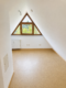 Kernsanierte 3,5 - 4-Zimmer-Galeriewohnung mit EBK, Balkon und gemeinschaftlichem Garten - Galeriebereich