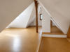 Kernsanierte 3,5 - 4-Zimmer-Galeriewohnung mit EBK, Balkon und gemeinschaftlichem Garten - Galeriebereich