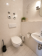 Beneidenswerte, großzügige 3 1/2 Zimmerwohnung mit sonniger Dachterrasse in ruhiger Lage - sep. WC