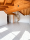 Beneidenswerte 3,5-Zimmer-Galeriewohnung im Atelierstil mit EBK, Balkon und Dachterrasse - Wohn-Essbereich