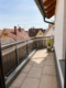 Beneidenswerte 3,5-Zimmer-Galeriewohnung im Atelierstil mit EBK, Balkon und Dachterrasse - Balkon