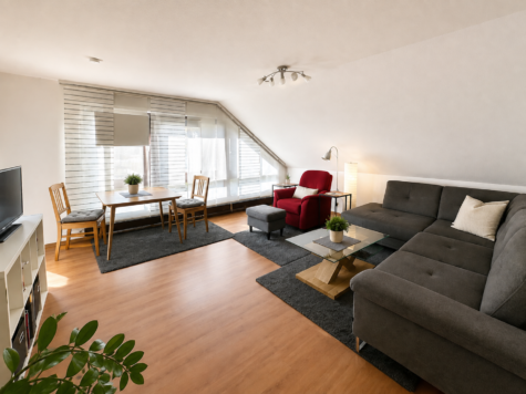 Großzügige 3,5-Zimmer-Dachgeschosswohnung mit EBK und Südbalkon in ruhiger Lage, 70794 Filderstadt, Wohnung