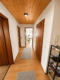 Großzügige 3,5-Zimmer-Dachgeschosswohnung mit EBK und Südbalkon in ruhiger Lage - Flur
