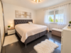 Top renovierte 3 1/2 Zimmerwohnung mit sonnigem Balkon in schöner Ortsrandlage - Schlafzimmer