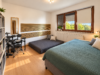 Gepflegte 2-Zimmer-Dachgeschosswohnung mit EBK und Balkon in herrlicher, ruhiger Aussichtslage - Schlafzimmer