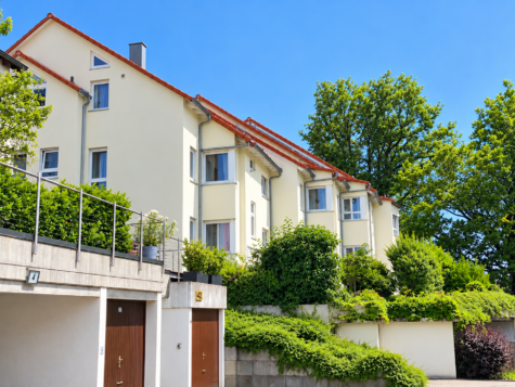 Schicke, helle 3 1/2 Zimmerwohnung mit großem Balkon in ruhiger Halbhöhenlage, 70771 Leinfelden-Echterdingen, Wohnung
