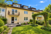Teilrenoviertes 2-3 Familienhaus mit 2 Balkonen, Terrasse und Garten in bevorzugter Lage - Gebäudeansicht