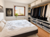 Schicke, renovierte 3,5-Zimmerwohnung mit EBK und zwei Balkonen in schöner Halbhöhenlage - Zimmer