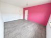 In schöner Ortsrandlage - Gepflegte 2-Zimmerwohnung mit EBK, Südbalkon, Loggia und Hobbyraum - Schlafzimmer