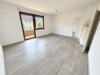In schöner Ortsrandlage - Gepflegte 2-Zimmerwohnung mit EBK, Südbalkon, Loggia und Hobbyraum - Wohn-Essbereich