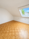 Charmante, renovierte 2-Zimmer-Dachgeschosswohnung m. Balkon in ruhiger Lage AN EINZELPERSON - Schlafzimmer