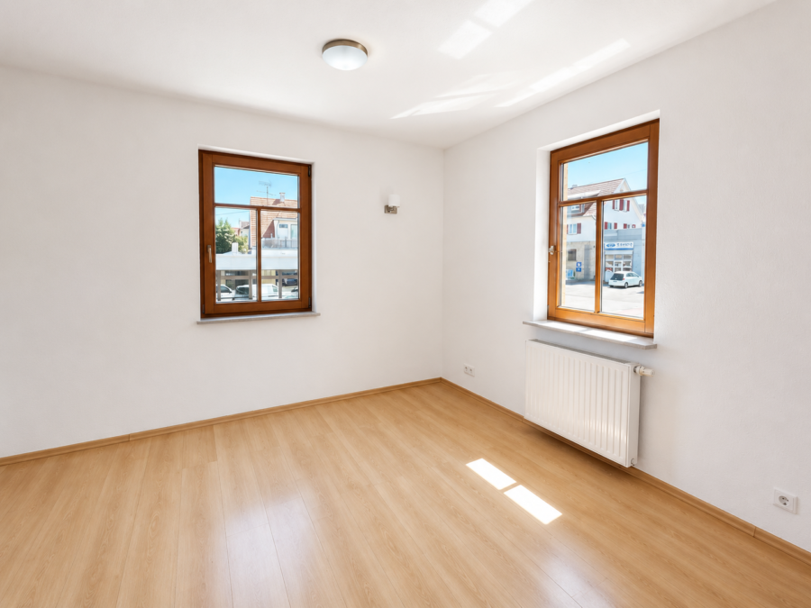 Kernsanierte 3,5 – 4-Zimmerwohnung mit EBK, Balkon und gemeinschaftlichem Garten - Foto 4