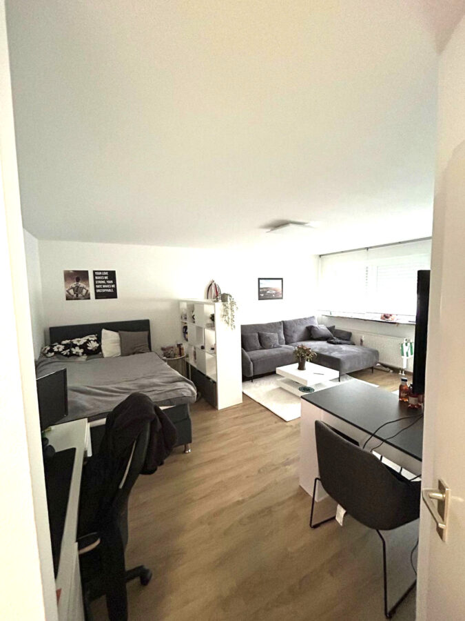 Top renovierte 1,5-Zimmerwohnung m. EBK u. sonnigem Balkon in bevorzugter Lage AN EINZELPERSON - Foto 1